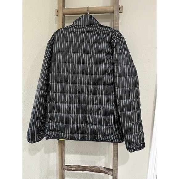 Disney’s The Nightmare Before Christmas Jack Skellington Puffy Jacket Reversible - Picture 7 of 12